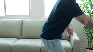 We Both Know You Want To See My Pussy - S39:E4