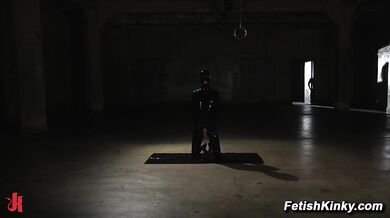 Lea Lexis Latex Dungeon Domination