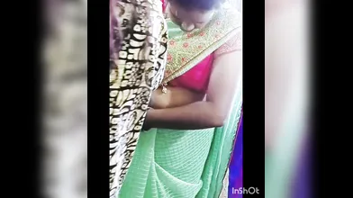 Aunty saree change boob