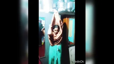 Mallu bhabhi dress change bra boob