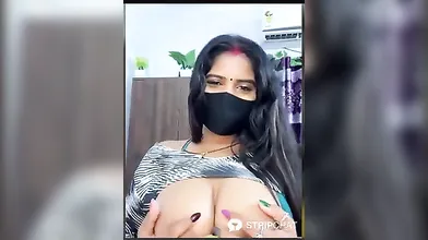 VHotSweti On Stripchat Boobs Show Teasing