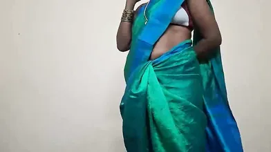 Tamil Aunty Fucked Financier For Money
