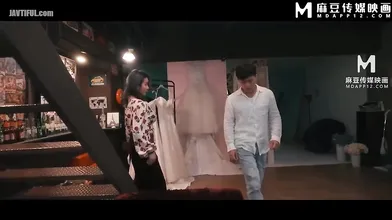 CHINESE WEEDING I : PHOTOGRAPHER FUCKS THE MOTHER OF THE BRIDE AND THE MAID