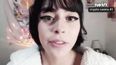 Você gosta do meu corpo? Tenho uma surpresa especial esperando por você.