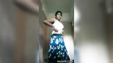 Desi Mallu Girl Shows Her Nude Body-part 2