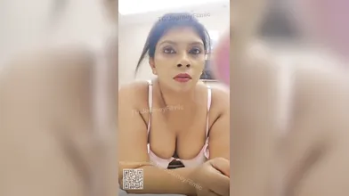 Mallu MILF Nandana Krishna LIVE SHOW