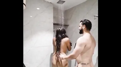 Shower Lete Hue College Girl Ne Sex Kiya Maje Mein