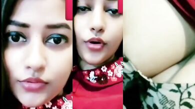 Bigboob Beautiful Sexy Indian Mal Showing