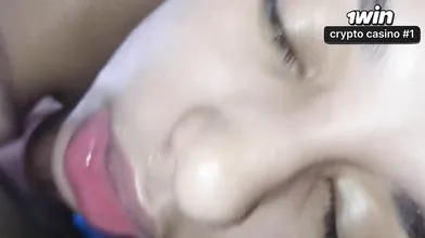Punheta facial cumshot com creampie, gozo na cara e lavagem com esperma em porno