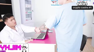 O leite no seu traseiro vai curar seu resfriado - o melhor XXX!