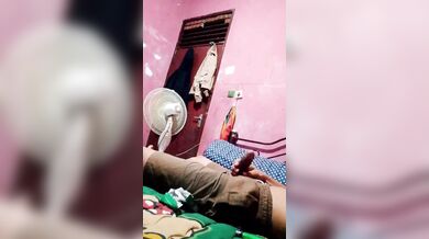 Kepergok Ibu Saat Ngocok