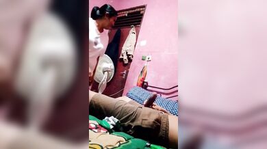 Kepergok Ibu Saat Ngocok