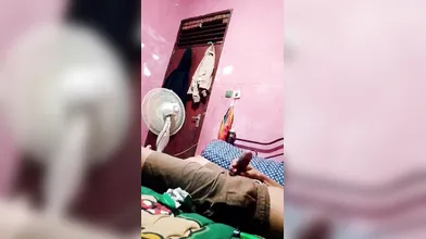 Kepergok Ibu Saat Ngocok