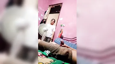 Kepergok Ibu Saat Ngocok