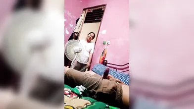 Kepergok Ibu Saat Ngocok