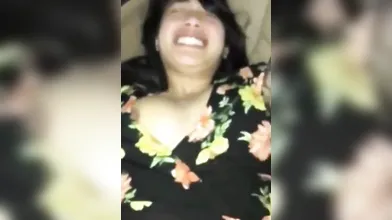 Teriak Histeris Pertama Kali Di Masukin Kontol Oleh Pacarnya