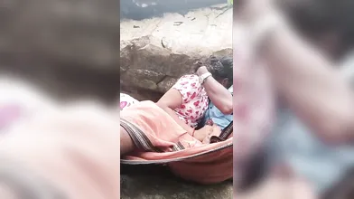 HInDIPP Mallu Couple Outdoor Blowjob