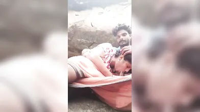 HInDIPP Mallu Couple Outdoor Blowjob