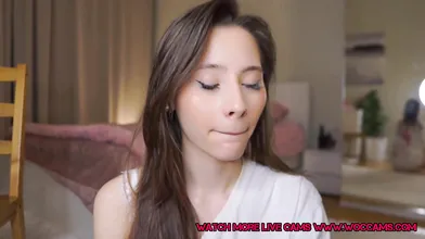 Sexy Long Hair Babe Solo Pussy Dildo Fuck