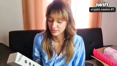 Desembalei a Magic Wand e tive um orgasmo intenso igual a uma lhama cuspideira -