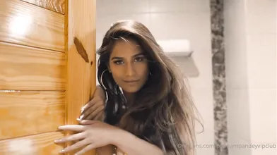 Hotel Room Sex P00nam In Sexy Yellow Bikini