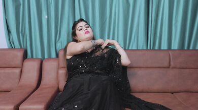 Indian Beautiful Bhabhi Calls Her Ex-boyfriend For Hot Sex