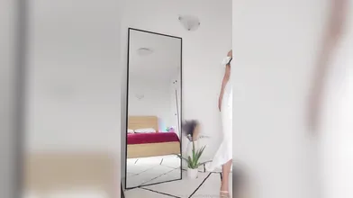 Viral Sexy Figure Girl Fingers Tight Pussy And Inserting Butt Plug