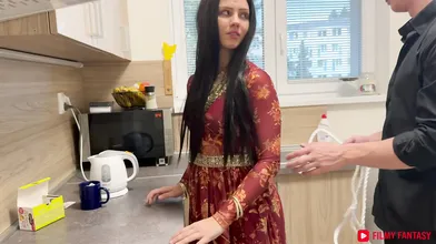Pehle Bhi Mein XXX (Animal) - Pissing On Indian Bride 1