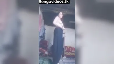 Persian Beautiful Girls Showing His Boobs And Pussy