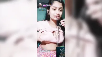 Crush Queen Bangladeshi Chamet Girl Sex Video