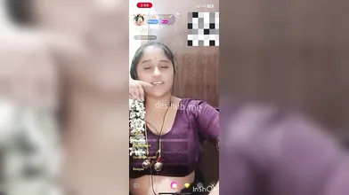 Sexy Tamil Wife In Purple Blouse And Gajra Live Boob Flash