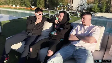 NRI Tamil Dusky Girl Foursome Fuck With Cumshot