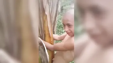 MARLBOROQUEENSEX - NGENTOT POHON PISANG