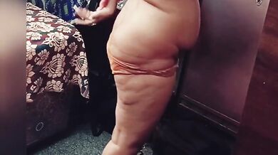 Mallu bhabhi bath nude