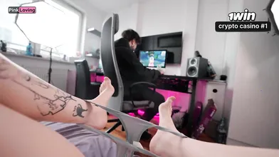 Stepbro fucking, sis plays computer while pinkloving on table, groping clit to c