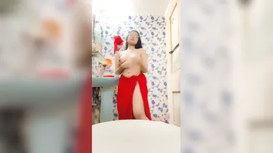 DesHILG Hot Gf Masturbating