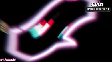 JOI de lingerie comanda sua punheta e pede leite nos peitos em ASMR.