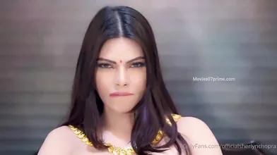 Sherlyn Chopra Fingeringg