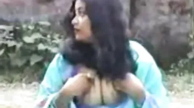Bangla PUBLICPLACE Bengali Aunty