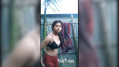 Bangla LIVEGIRLS Hot Indian Babe After Bath
