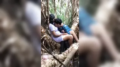 Deshi PublicPlace Hoty Girl Sex With Boyfriend In Jongole, Very Sexy Girl Public Place Sex