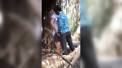 Deshi PublicPlace Hoty Girl Sex With Boyfriend In Jongole, Very Sexy Girl Public Place Sex