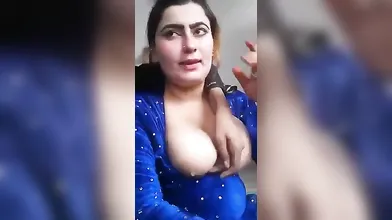 HInDI Hot Girl Romance With Boyfriend And Showing Big Boobs