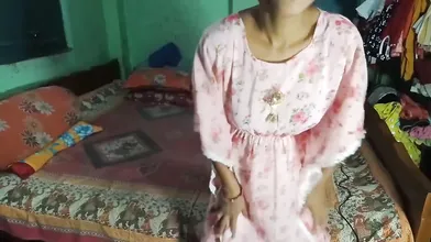 Sexy_Bengali_Wife_Making_Sex_Video_With_Hubby_New_Update(2)