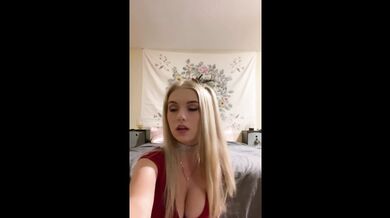 Beautiful Blonde Plays The Slut