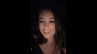 Slut Sucks In The Car