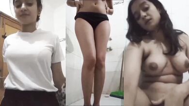 Indian Girl Showing Fully Nude Rubbing Her Pussy
