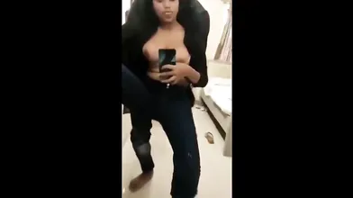 Noida Girlfriend Ki Big Boobs Pressing Hotel Sex