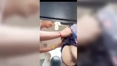 Girlfriend Ko Bf Ne Car Mai Pela Hindi New Video Indian Desi