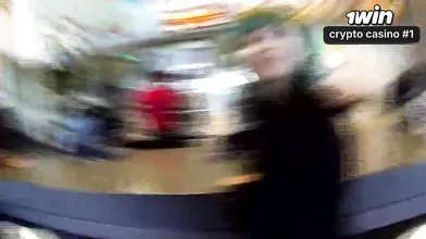 Cena amadora hard-core com jovem latina brasileira cheia de sensualidade.